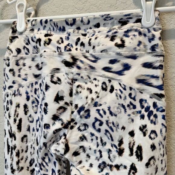 Varley Bicknell White Blue Leopard Animal Print Mesh Leggings - Size XS - EUC - Picture 8 of 8